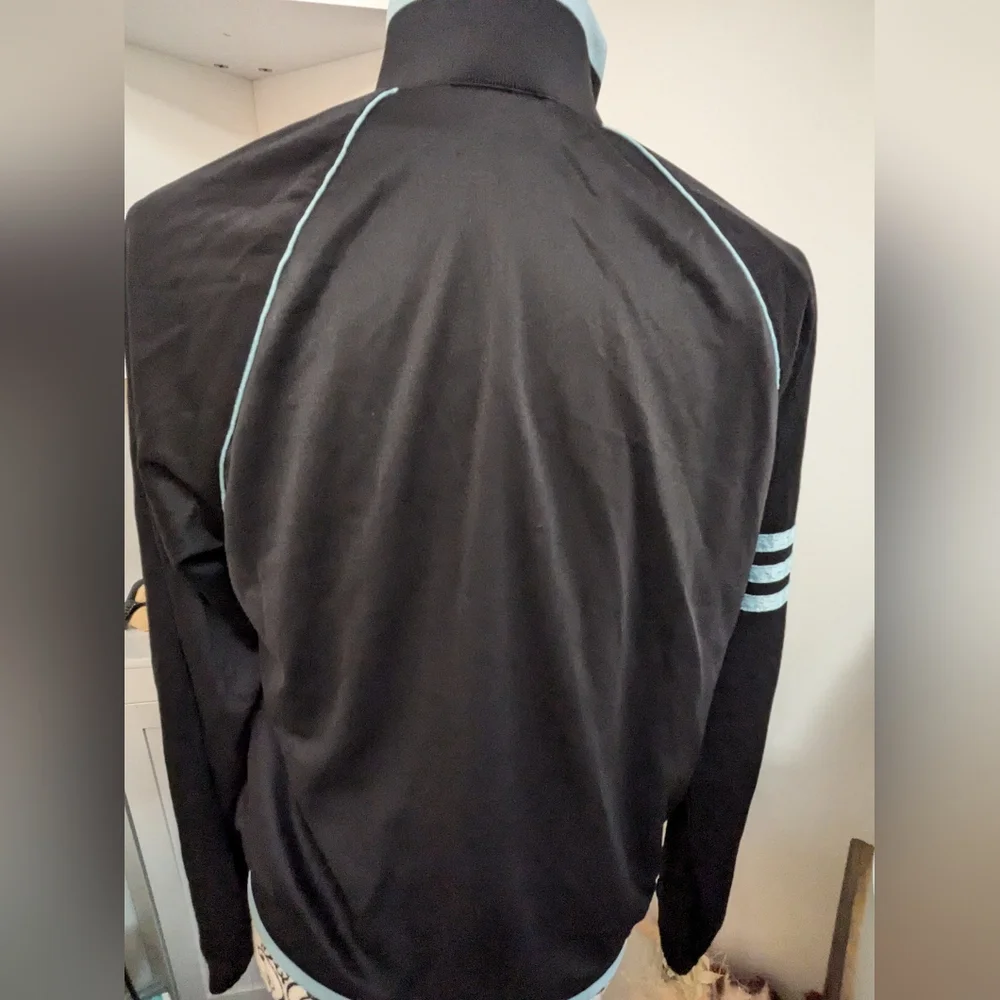 Adidas Jacket with Blue Accents - Picture 5 of 8